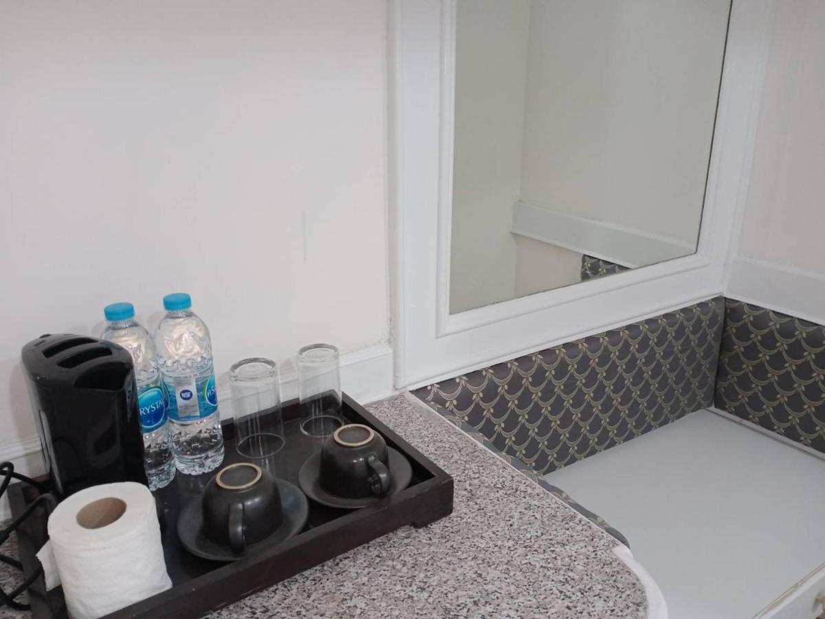 Royal Garden Home Hotel Бангкок Экстерьер фото