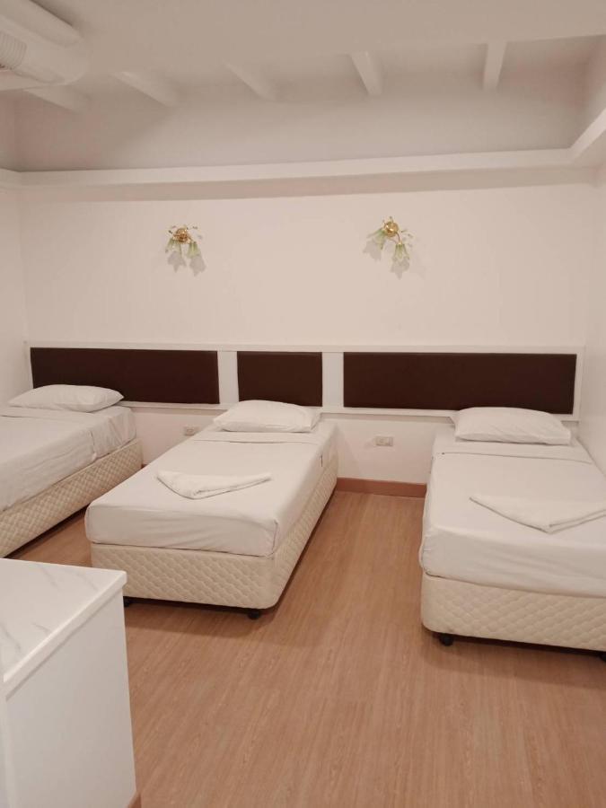 Royal Garden Home Hotel Бангкок Экстерьер фото