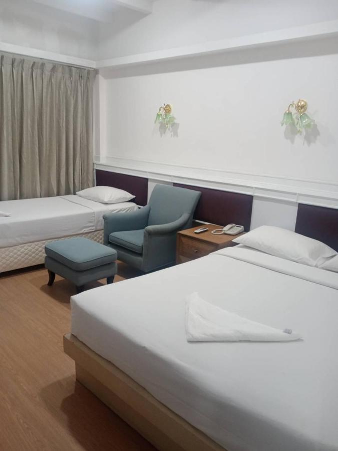 Royal Garden Home Hotel Бангкок Экстерьер фото