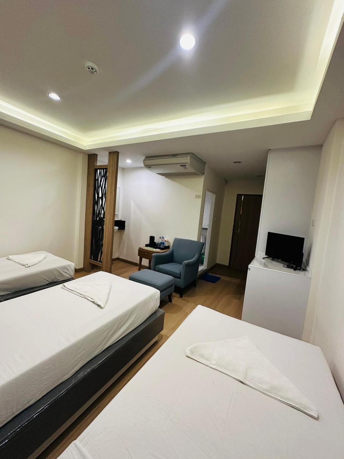 Royal Garden Home Hotel Бангкок Экстерьер фото